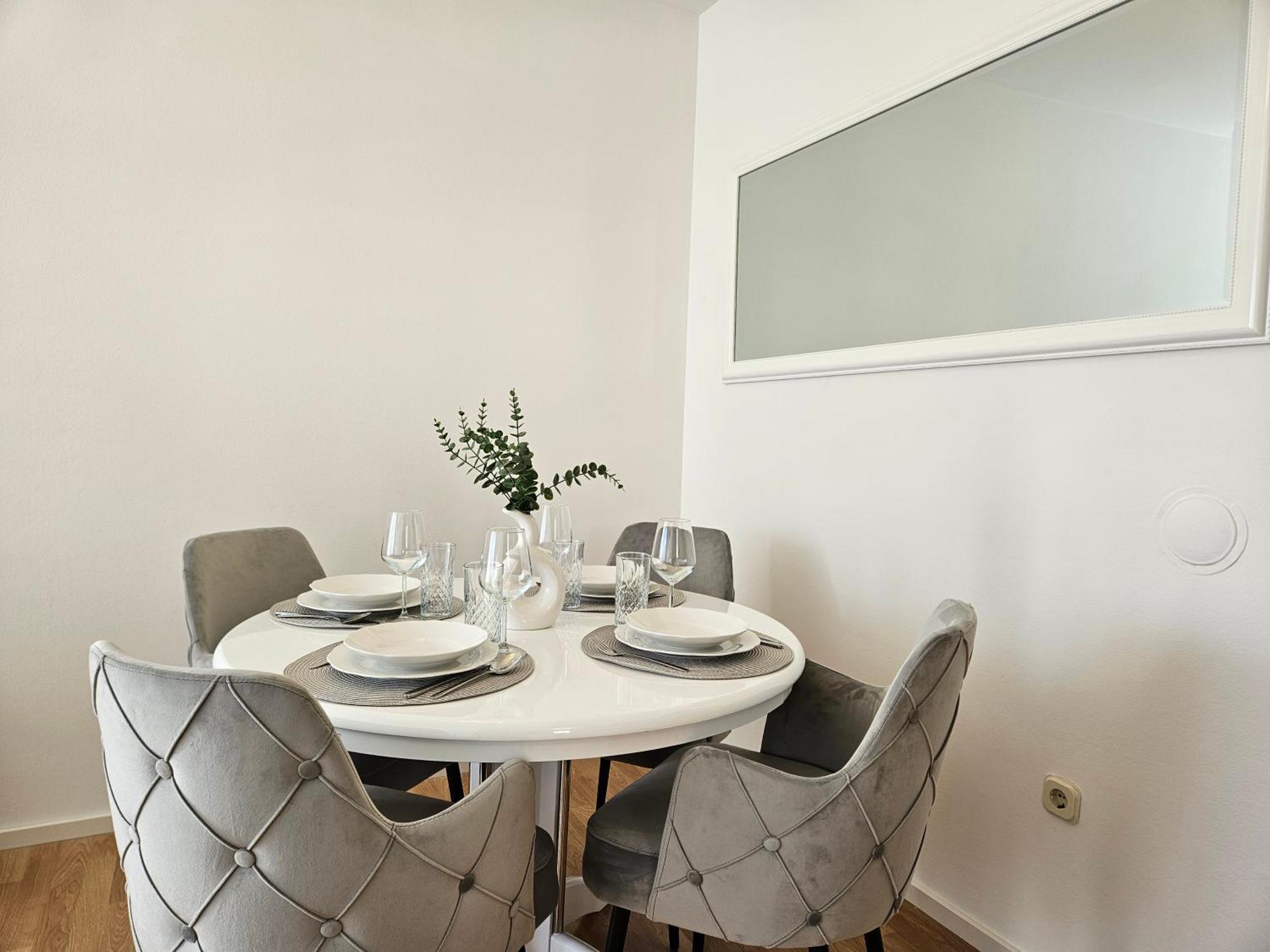 Apartment Marevic *