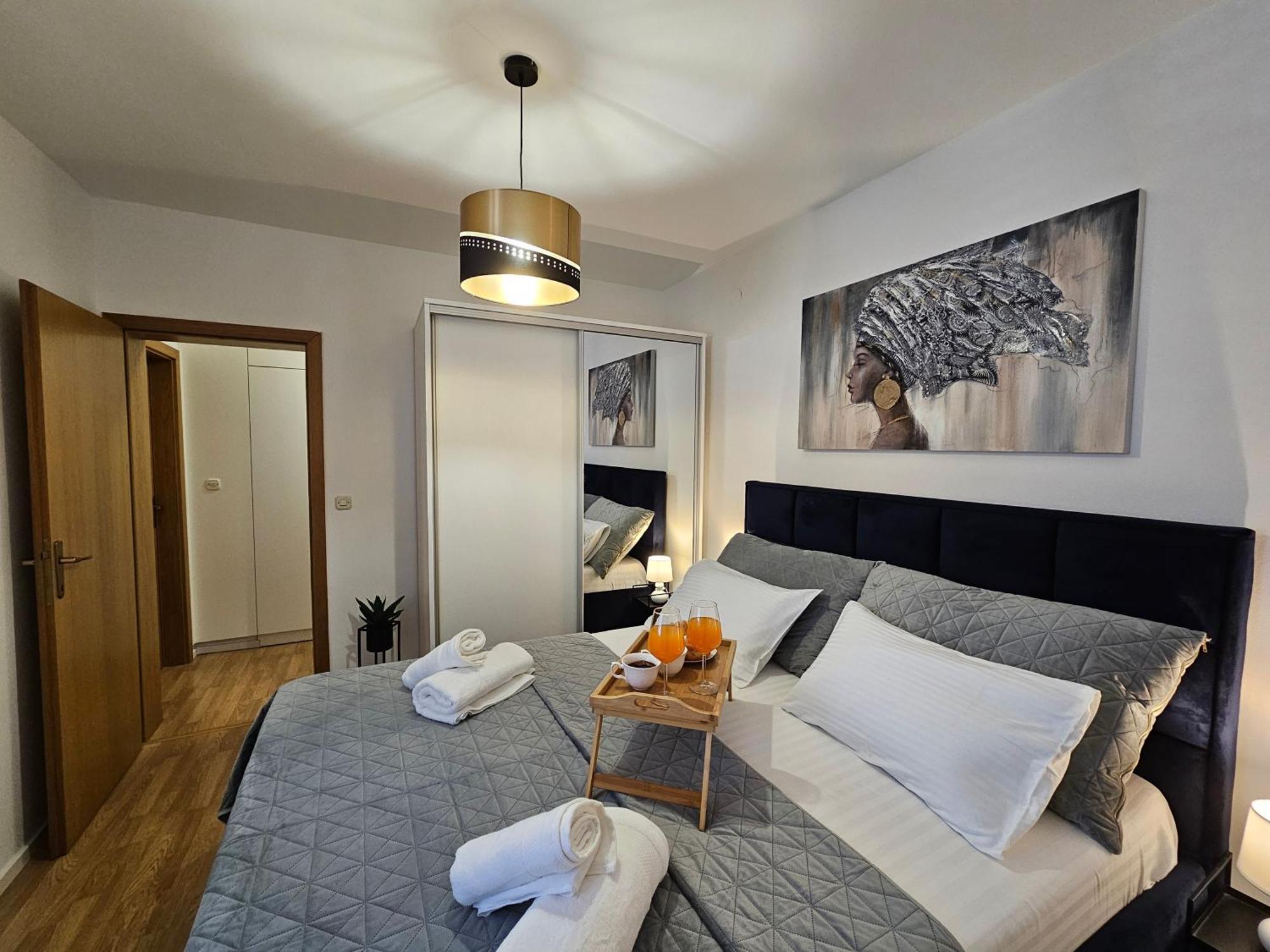 Apartment Marevic *